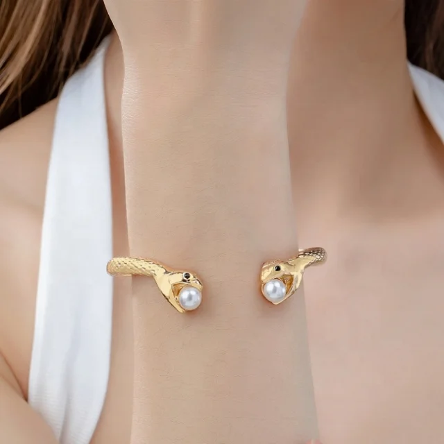 High-end snake-shaped gold-plated bracelet, Indian, Greek and Egyptian style bracelet, versatile and fashionable,fashion jewelry