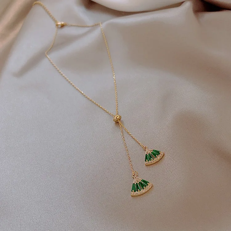 Baroque fan necklace classic emerald gemstone clavicle chain pendant diamond embellished necklace