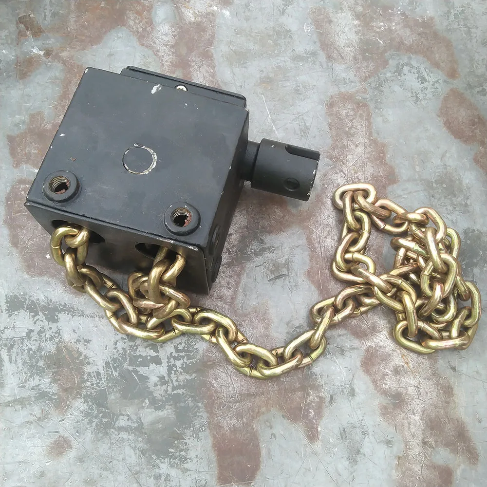 be used for Shaanxi Heavy truck SX2190 Oron  spare parts Spare wheel carrier DZ9100862040