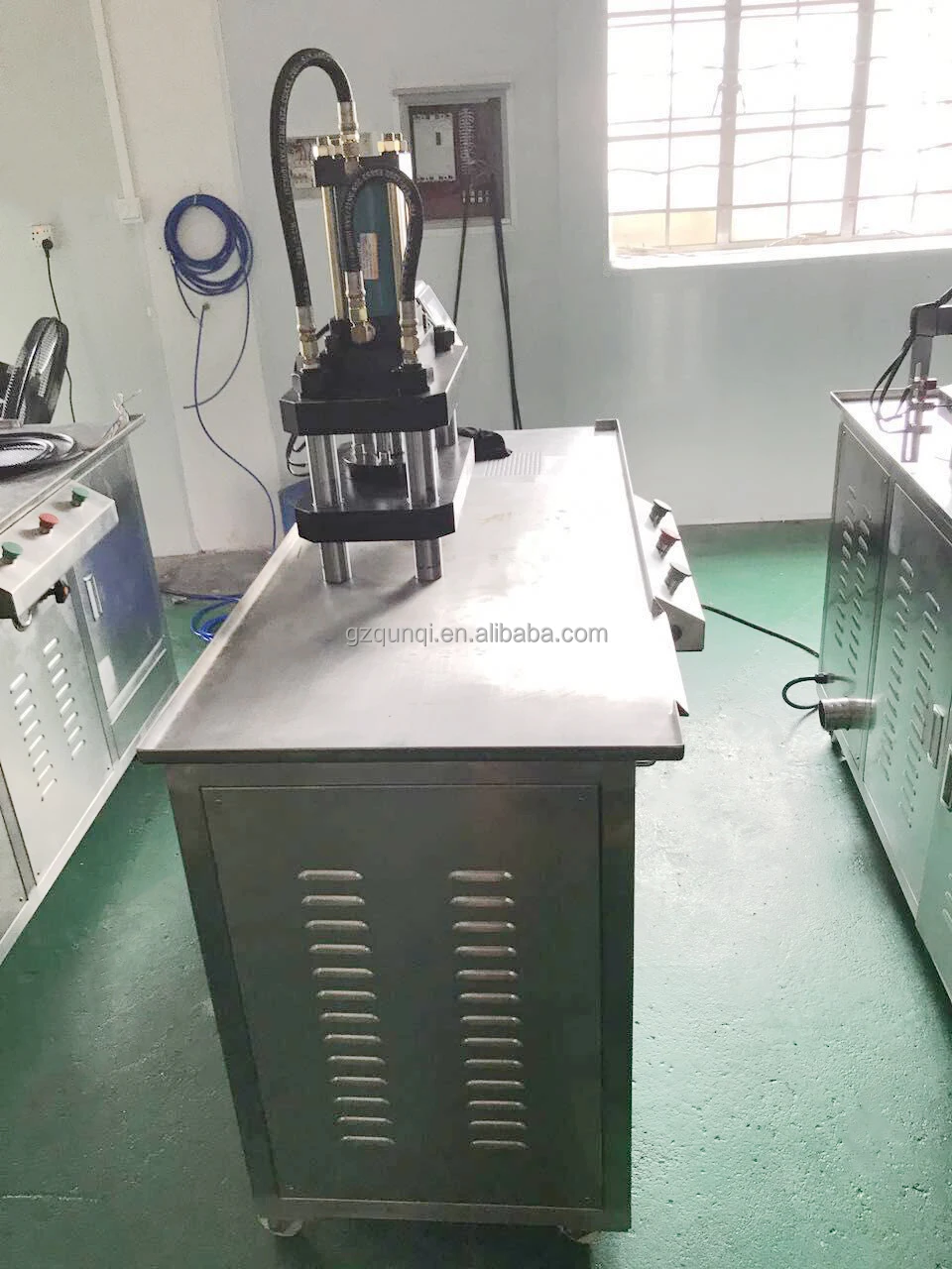 Powder Presser Cosmetic Powder Pressing Industrial Machinery For Sale