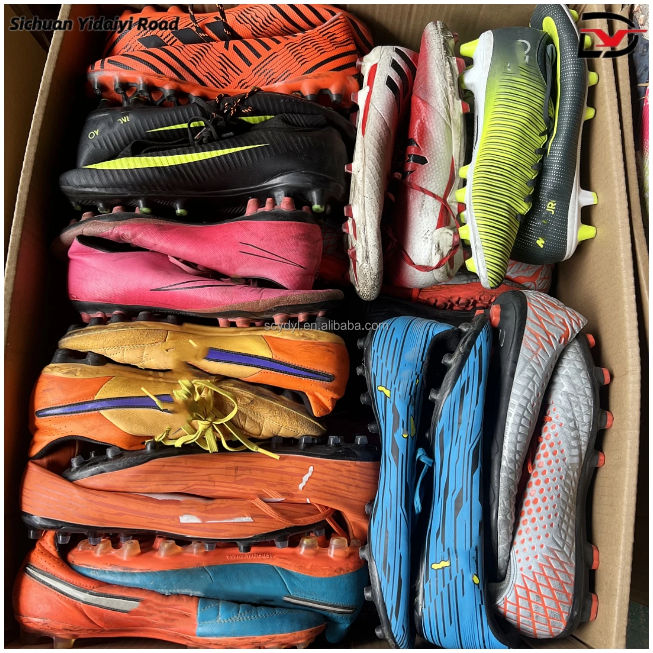 S25 international brand football shoes men used thrift soccer shoes stock for men Second hand soccer trainer clean  shoes bales