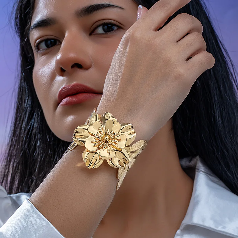 FY Jewelry Fashion wholesale  Hip Gold Plated Chunky Wide Metal Flower Snake Bracelets Wrapped wrist Bangles For Women