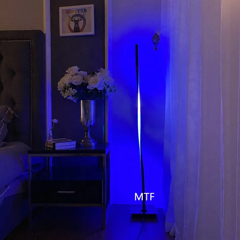  Современный минималистичный напольный светильник rgb меняющий цвет алюминиевый простой изогнутый витой светодиодный для