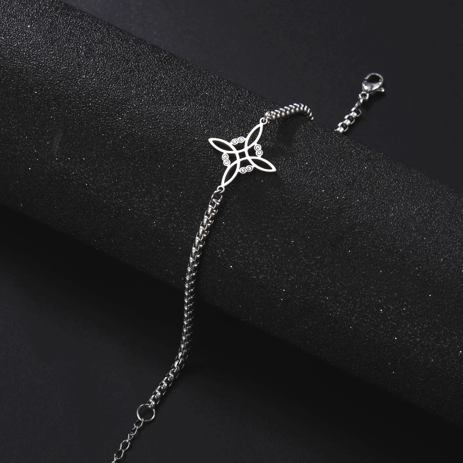 Skyrim Witchcraft Witch Knot Charm Bracelet Women Stainless Steel Box Chain Bracelets on Hand Wicca Amulet Jewelry Gift 2022