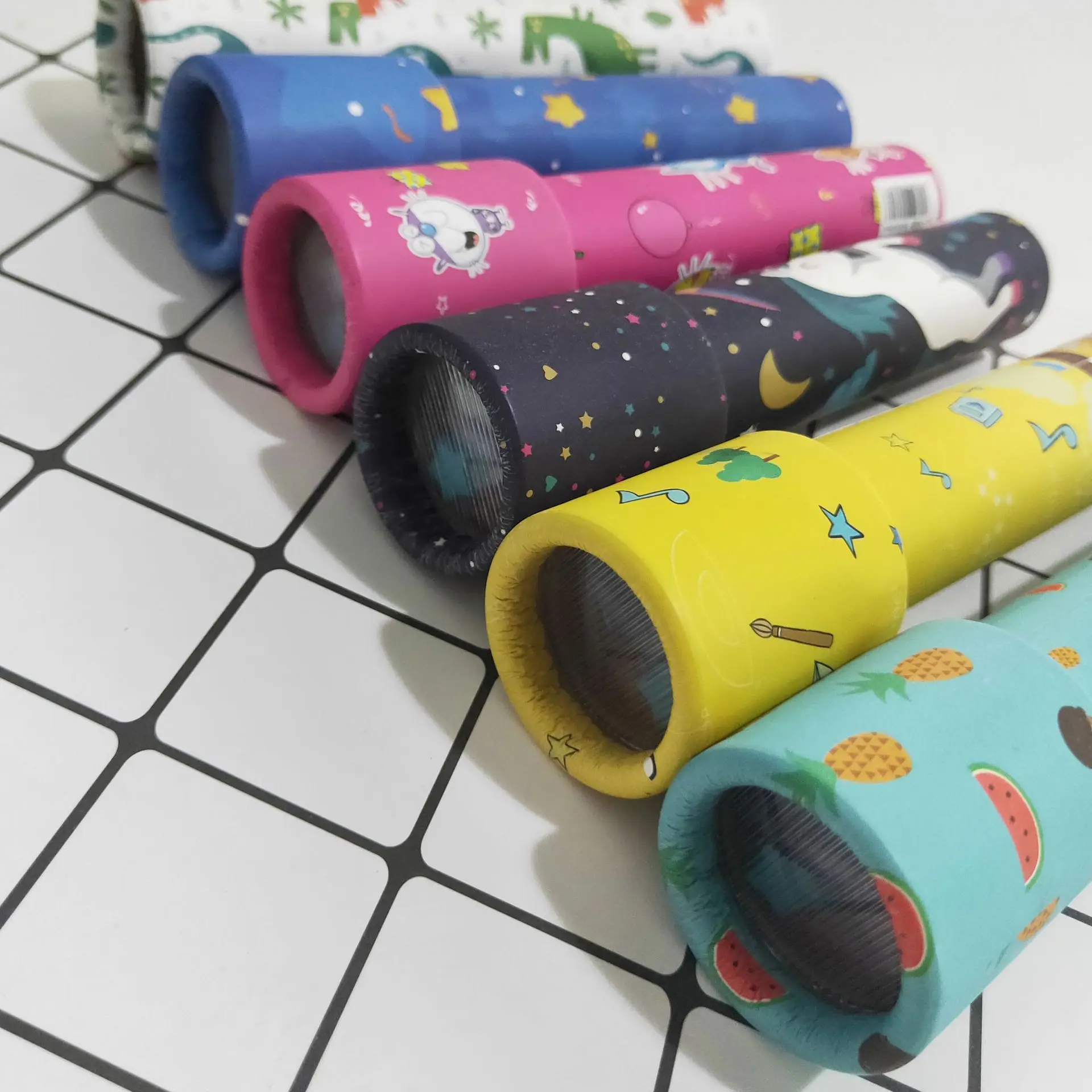 Magic Prism Toy Rotatable Paper Kaleidoscope Small Size Children Interesiting Spin Paper Cartoon Kaleidoscope