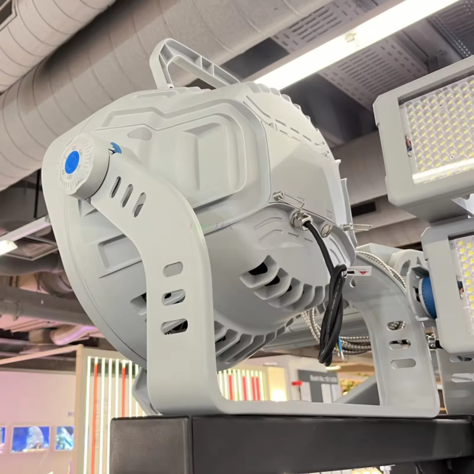 Support multi-angle adjustment IP66 waterproof outdoor LED floodlight 250w-1500w led stadium light