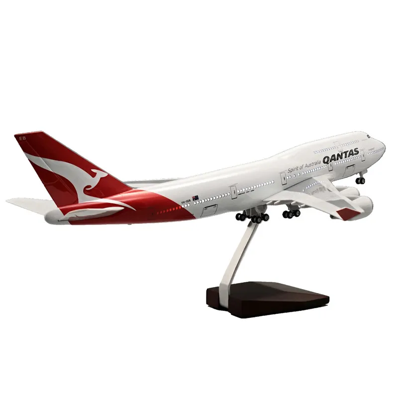 Child Gift Scale 1:150 47cm B747 Qantas Airline Desktop Passenger Airplane Model