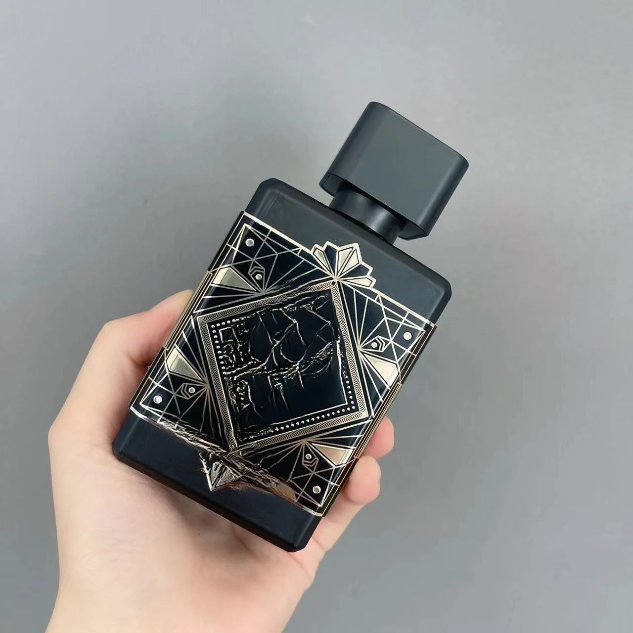 100ml Wholesale Dubai Perfume Arabian Lasting Fragrance Spray Men Luxury Gift Box Perfume