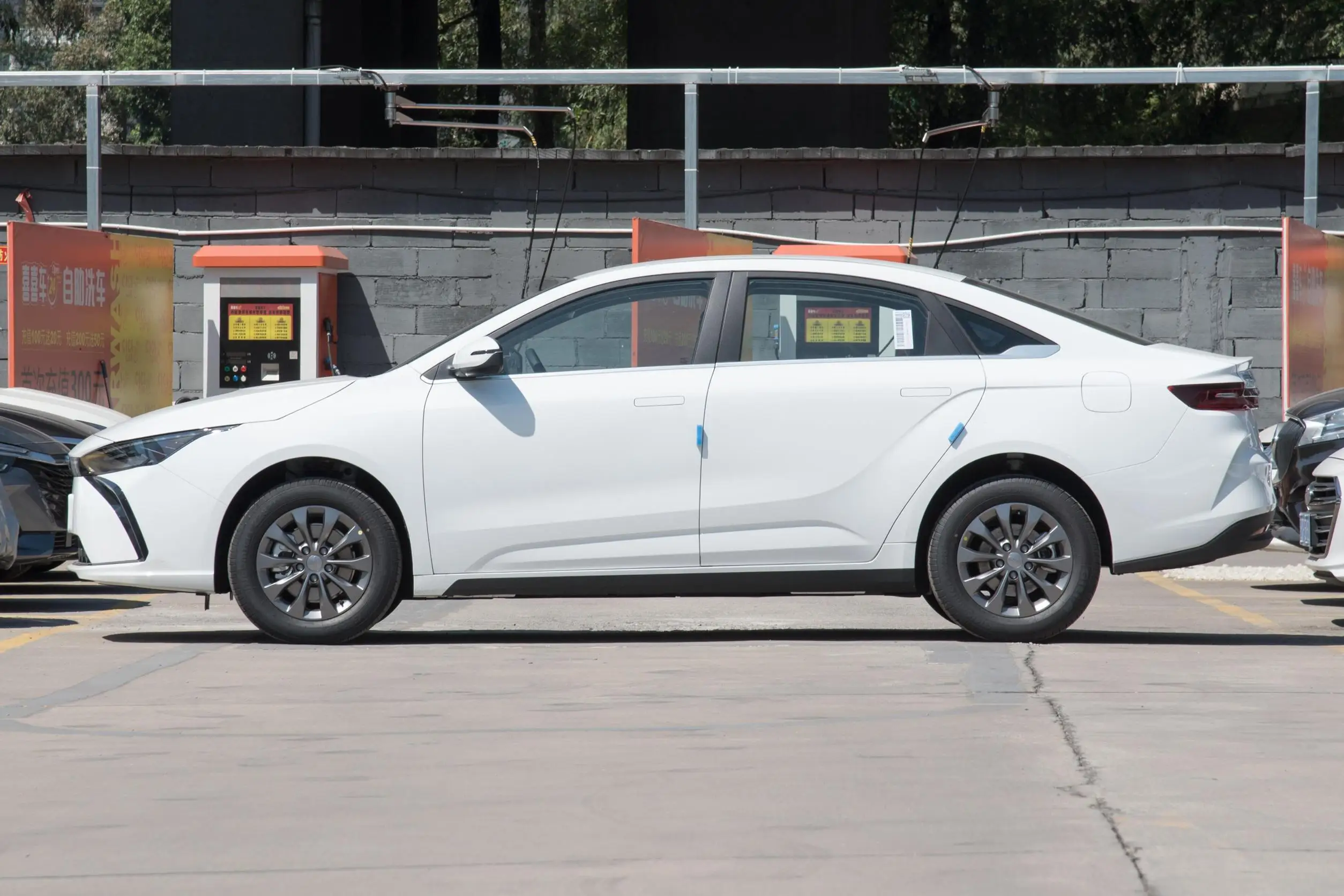 Geely Geometry G6 New 2024 High Quality New Energy Cars  High Speed Long Endurance Electric Vehicle