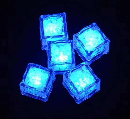2025Waterproof LED Ice Cubes Flashing Glow in The Dark LED Light up Ice Cubes for Drinks Bar Club Party Wine Wedding Decoration