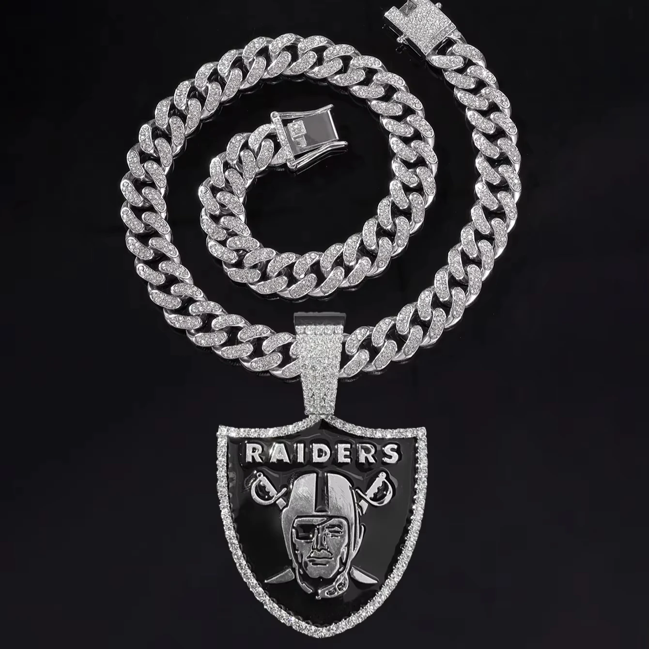 Hip Hop Raiders Sparkling Pentagram Pendant Necklace Personality Upscale for Daily Party Music Festival Wear Cool Jewelry