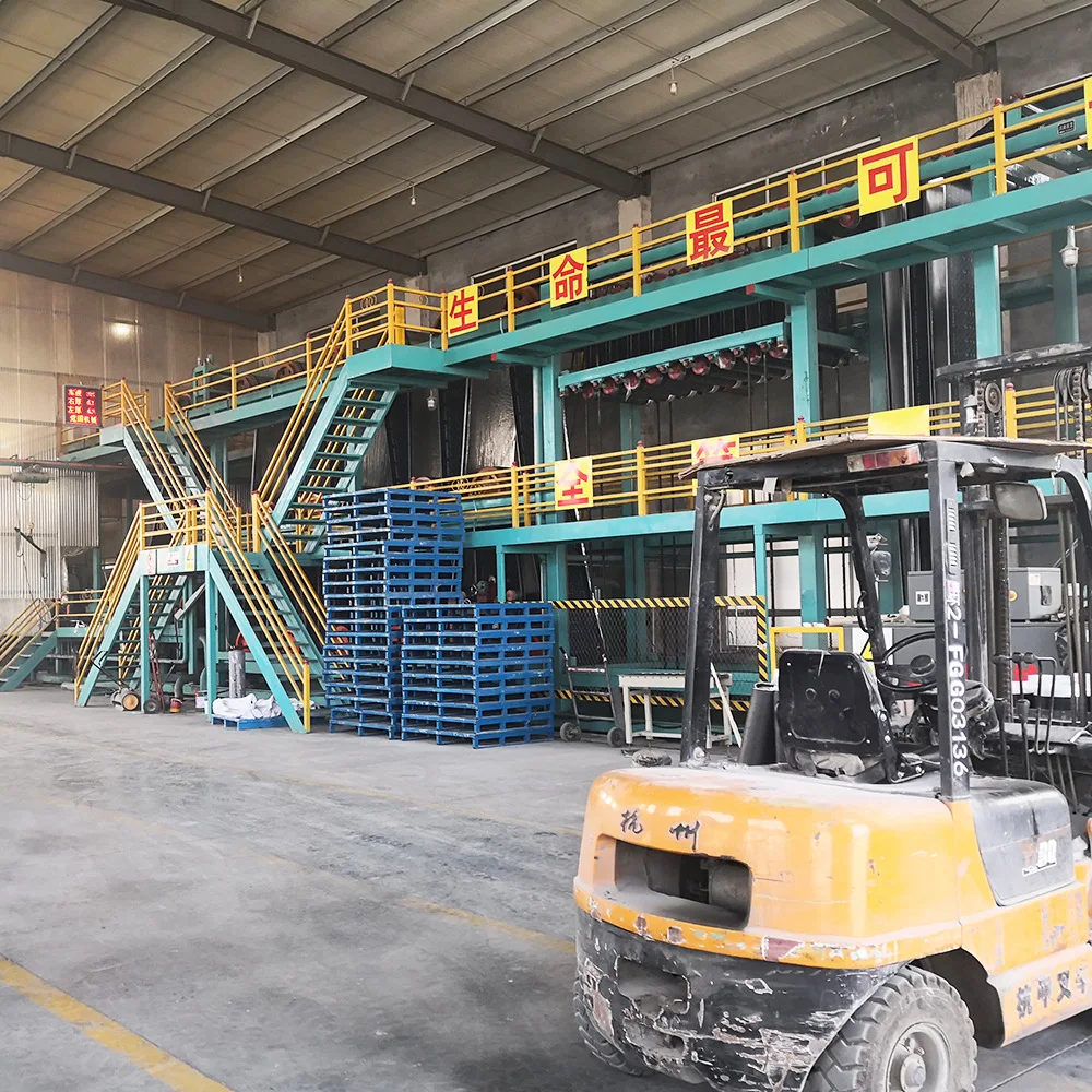 thickness 4 mm fiberglass interlayer  self adhesive building construction waterproof membrane