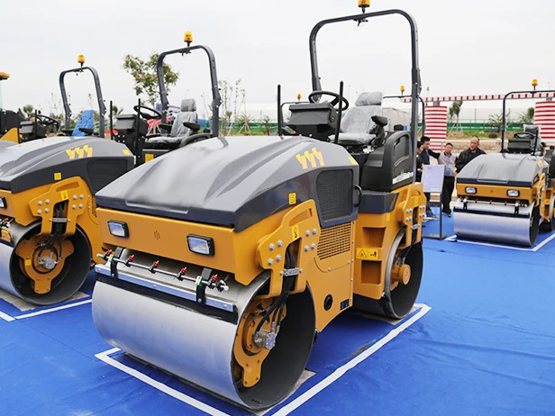 Construction Machinery New Vibratory Asphalt Roller Compactor 4500kg Double Drum Roller STR50C-8K