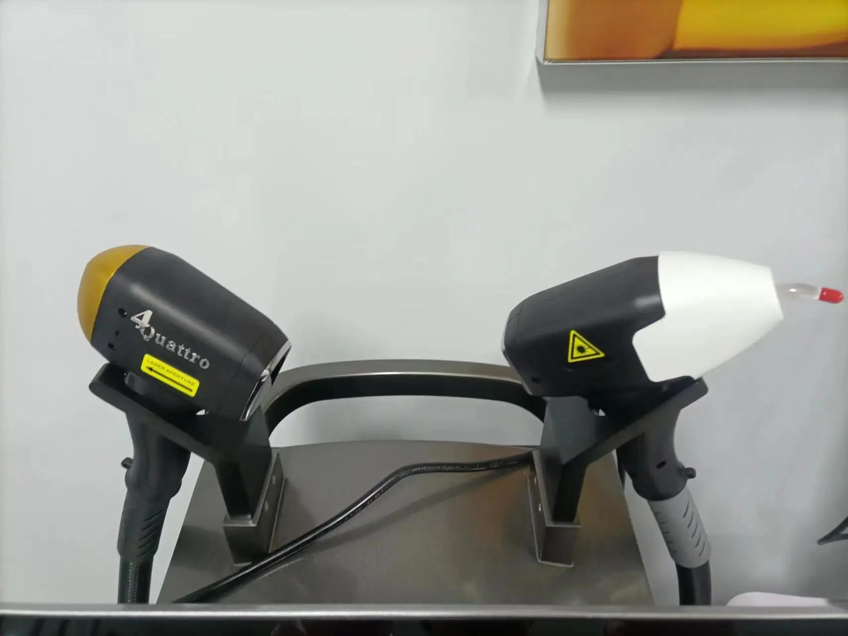 Factory price Two handles Ice Titanium 808 755 1064 sapphire ice 808nm diode laser for hair removal