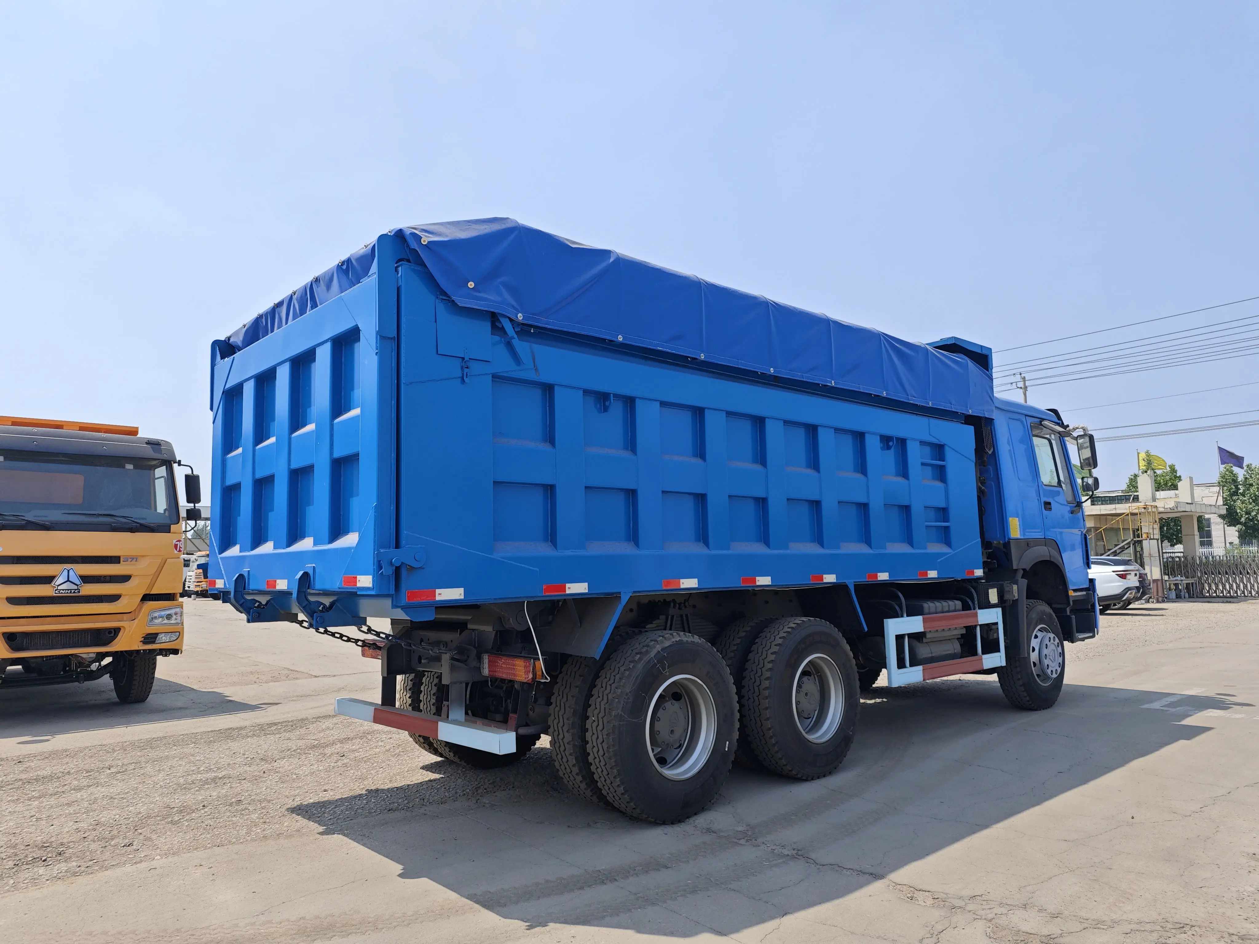 Low Price Sinotruk Shacman Isuzu 371HP 375HP Truck Dumper 6*4 10Tires HOWO Used Dump Truck 30Tons Camion Truck for Sale