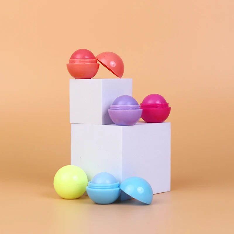 2024 New Product Organic Honey Exfoliating Strawberry Sphere Lipstick Fruit Flavor Beeswax Plumping Vegan Round Ball Lip Balm