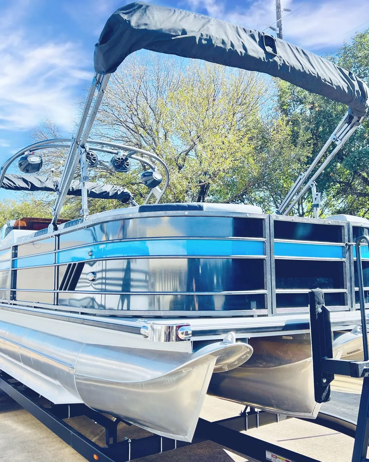 25FT 7.5M CE Certified Luxury Floating Platform Aluminum Pontoon Boat for sale