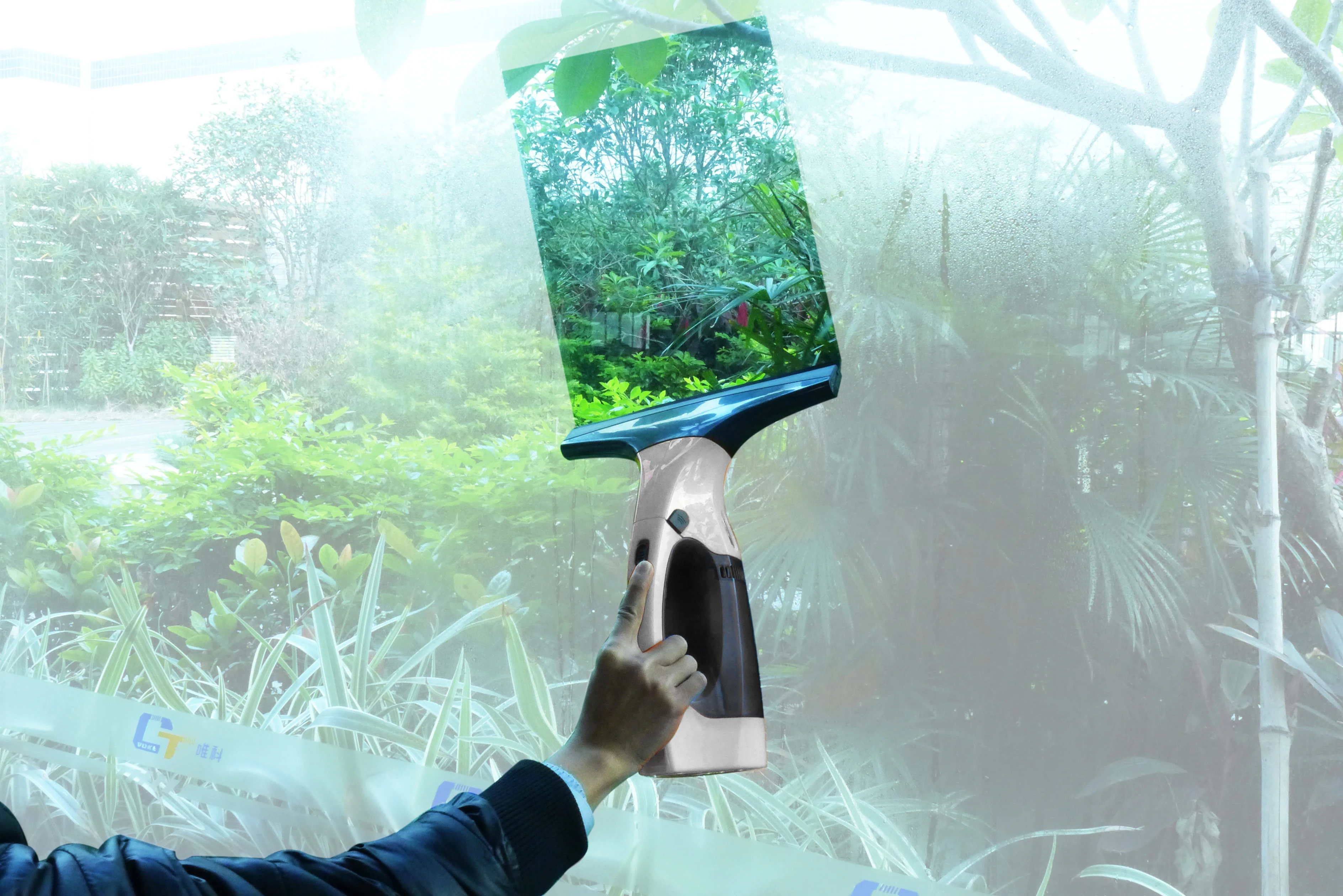 Electric vacuum cleaner hot sale car and home cordless window electric glass cleaner 3.7V 12W