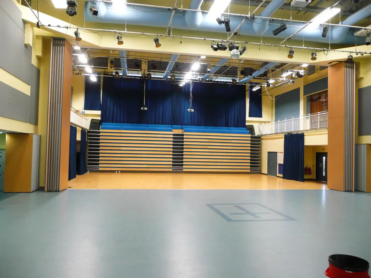 Seminar hall sliding doors interior room divider for university soundproofing space divider