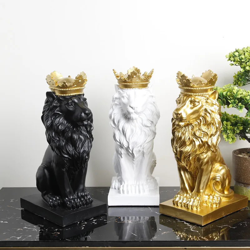 High quality interior accessories living room table decor ornaments resin crafts crown lion statue modern other home decorations