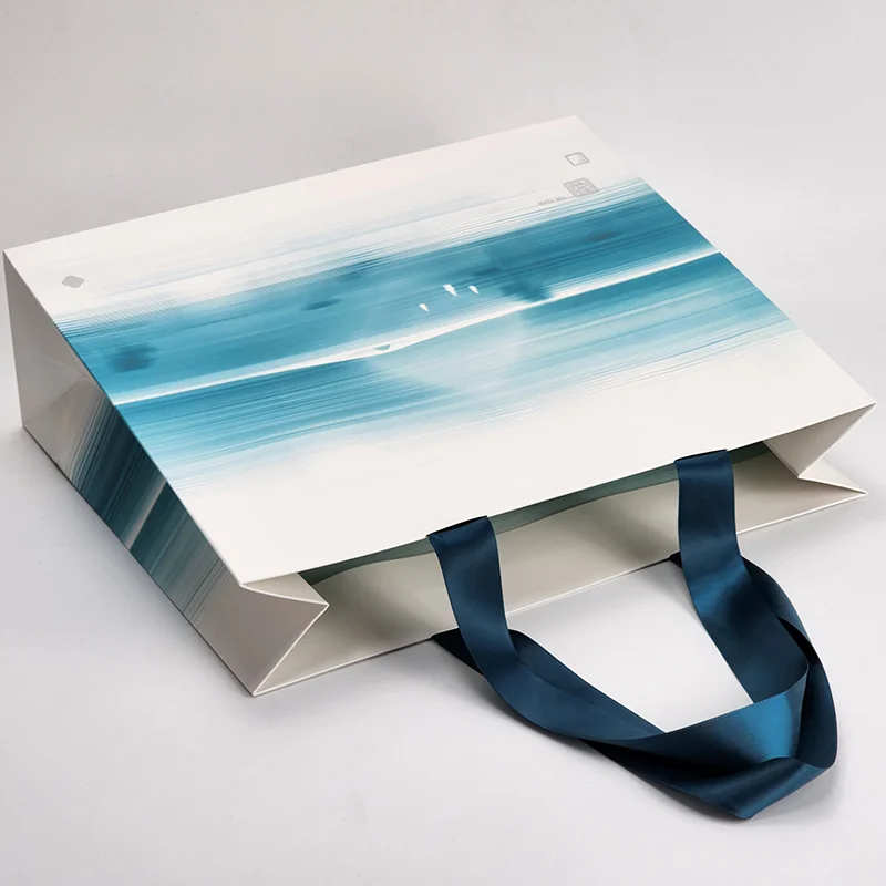 Custom Logo Horizontal Paper Packaging Bags Gift Paper Bag for Jewelry with ribbon handle for boutiques