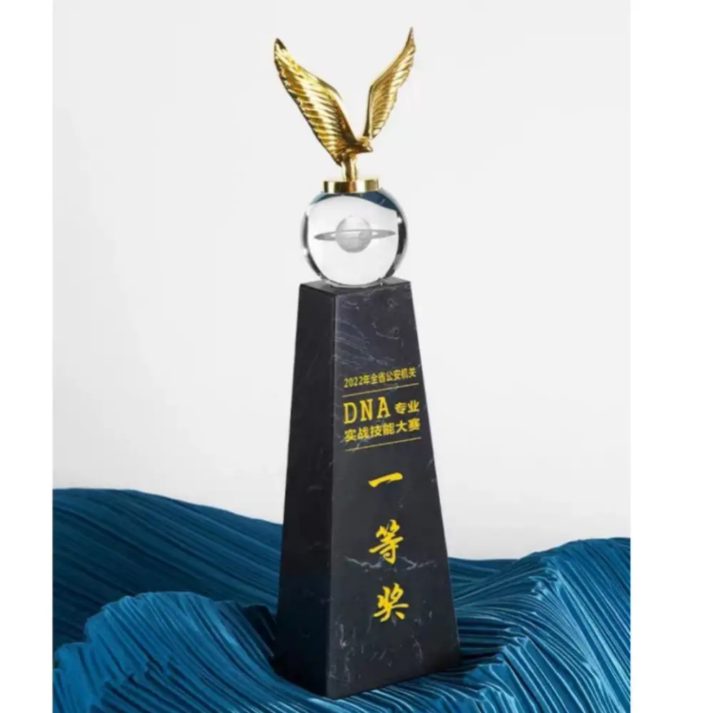 Hot Sale Sports Champions Crystal Trophy Manufacturer Crystal Glass Award Trophy With Gold Eagle