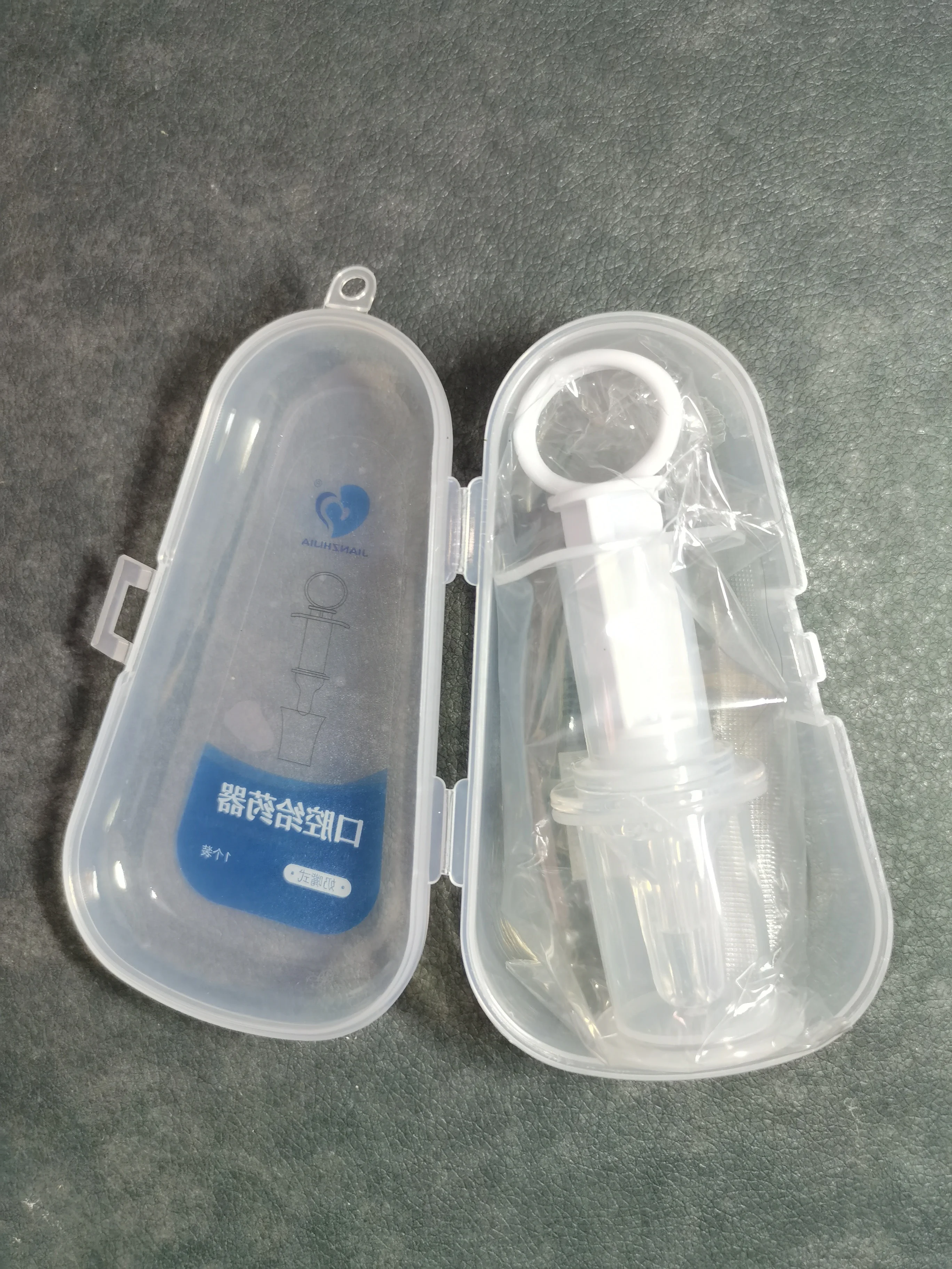 Wholesale New Pacifier Type Medicine Dispenser With Oral Syringe Liquid Feeder Baby Oral Medicine Feeder With Pacifier Head