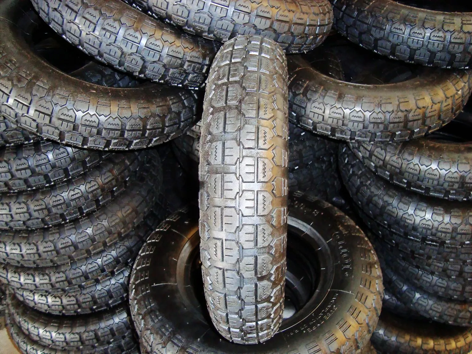 Pneumatic Inflatable Rubber Tire for Wheelbarrow Wheel Barrow with 3.50-6 3.00-8 3.25-8 3.50-8 4.00-6 4.00-8 13 14 15 16 inch