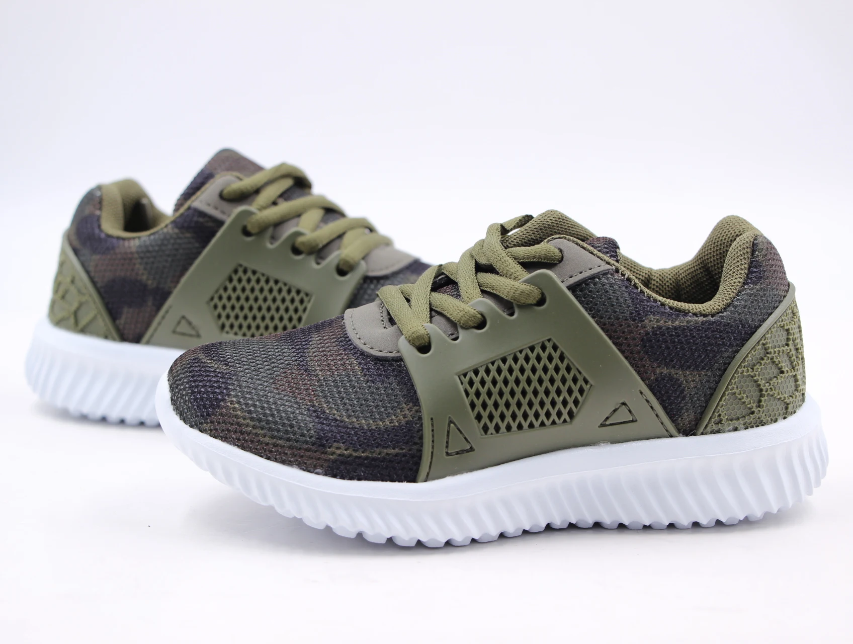 Stock comfortable light boy kids casual outdoor sport shoes walking styles lace-up children sneakers