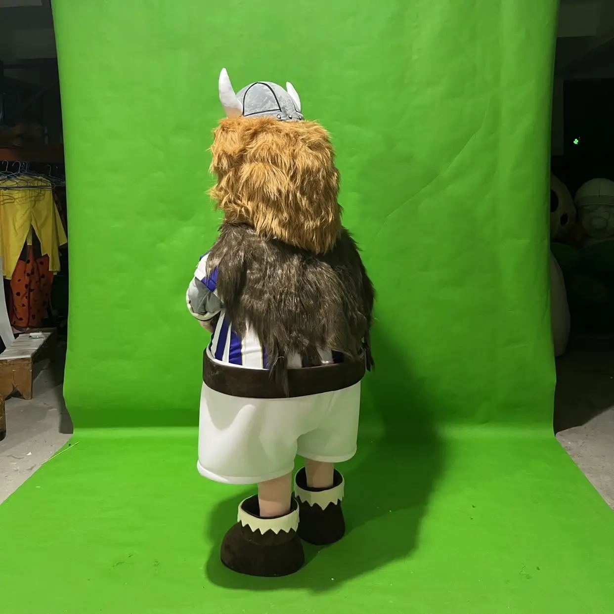 Custom Design High Quality Gold Plush Lion Cosplay Clothing Lovely Adult Big Size Comfort Soft Mascot Costume Ready To Ship