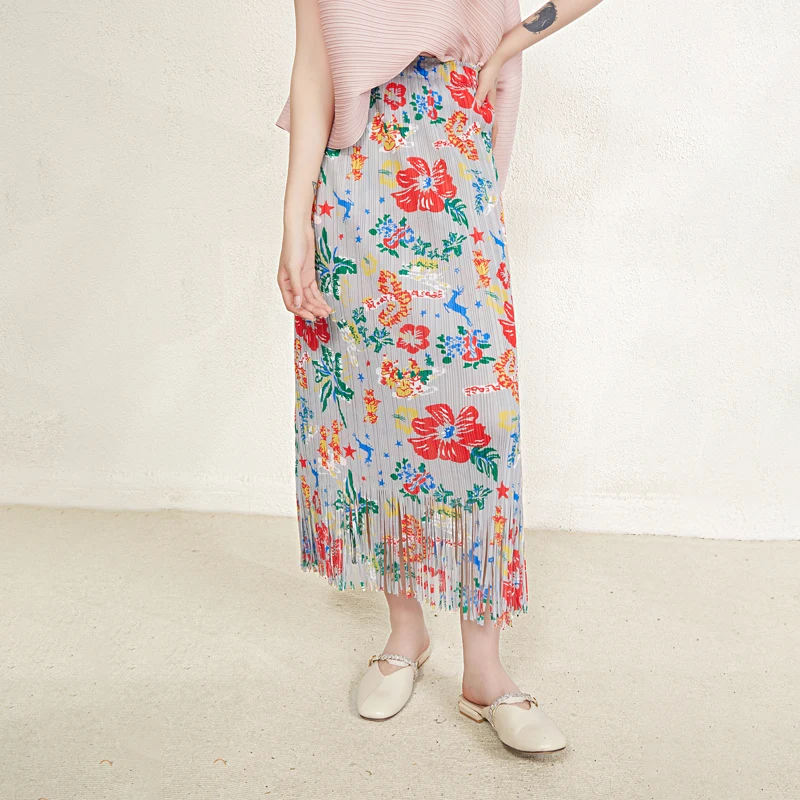 2023 New Miyake Polyester Fabric Slit Design Straight Skirt High Waist Tassel Stitching Color Fashion Women Pleated Skirt