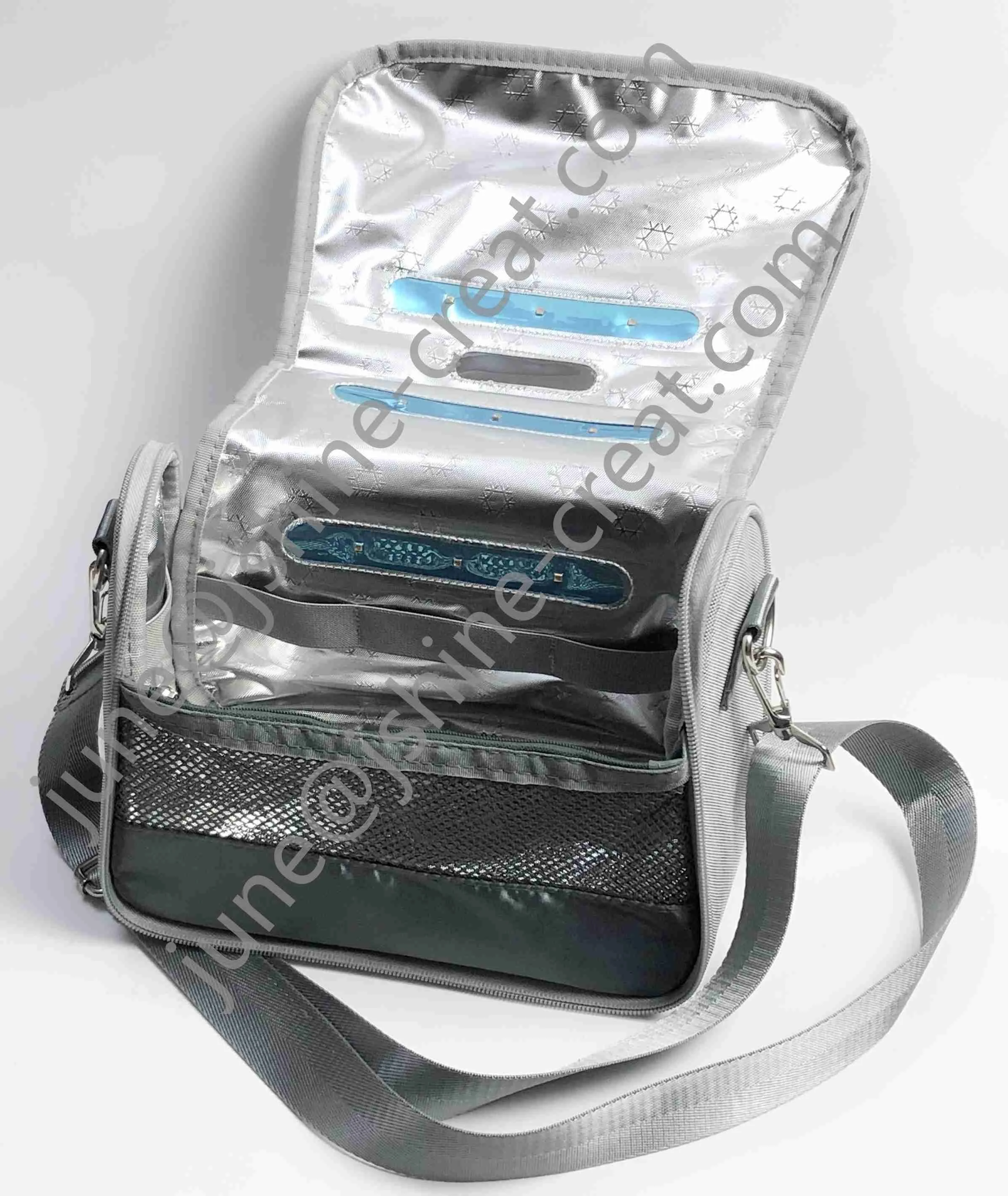 Sterilization Bag Foldable Portable 360 degree LED UV Sterilizer Bag UVC Sterilizer box Toiletry bag travel use