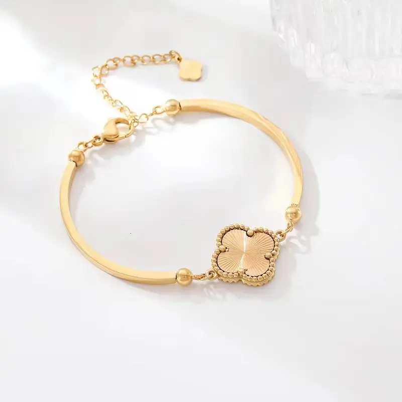 High quality recessed border gold four-leaf clover jewelry good luck personality fastness stainless steel jewelry