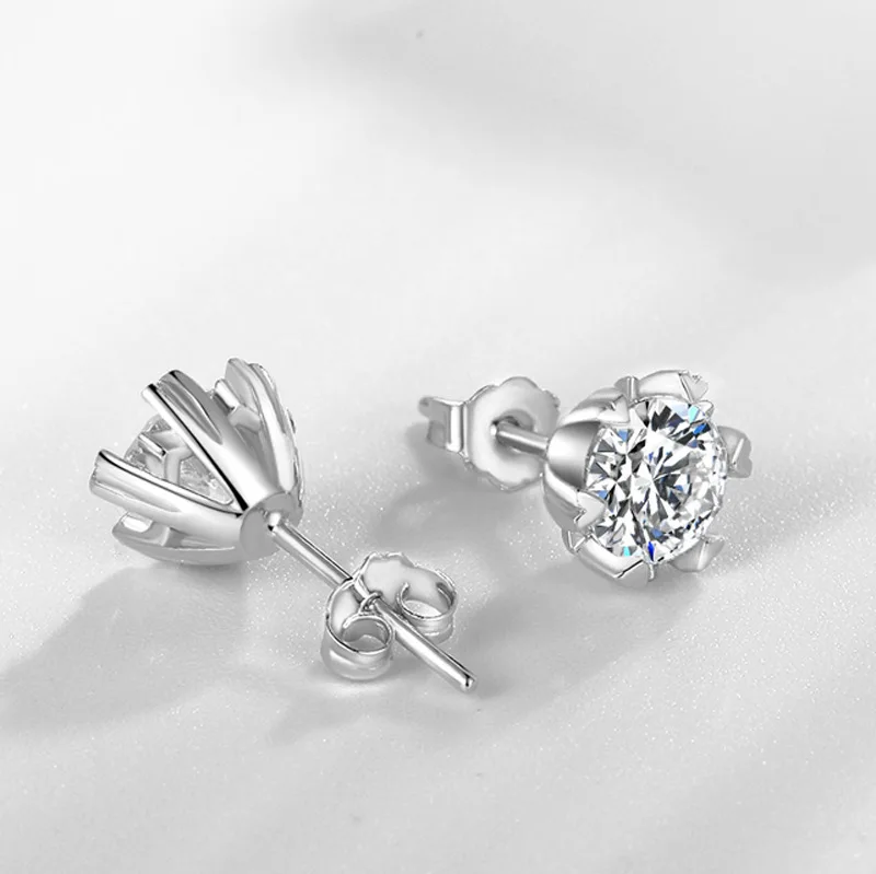 S925 Sterling silver Needle 18K White Gold Plated Snowflake heart-shaped  Studs earrings for Women