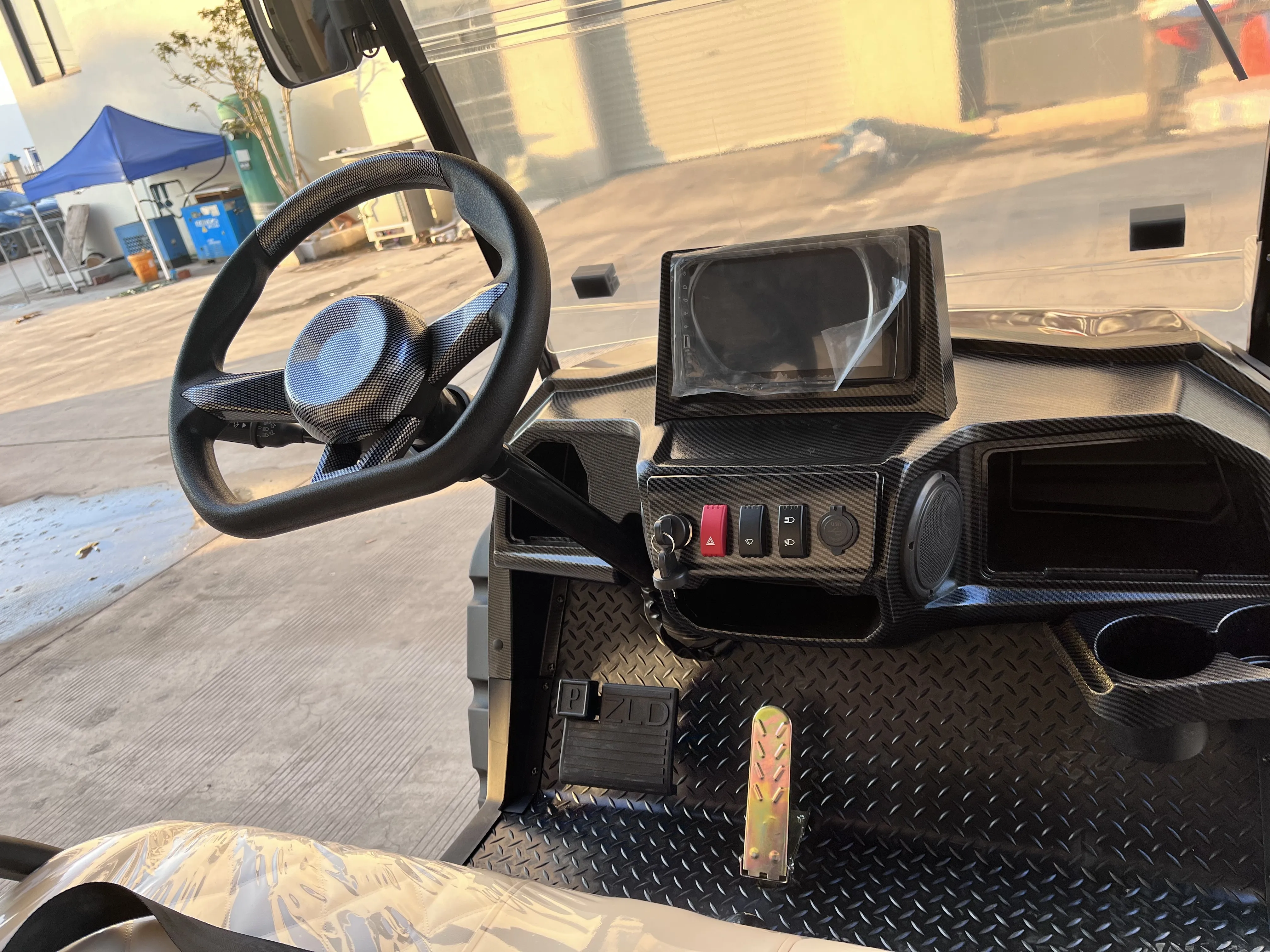 Shining Brand New 6 Person 300cc Gasoline Golf Car 6 Seater Gas Golf Cart