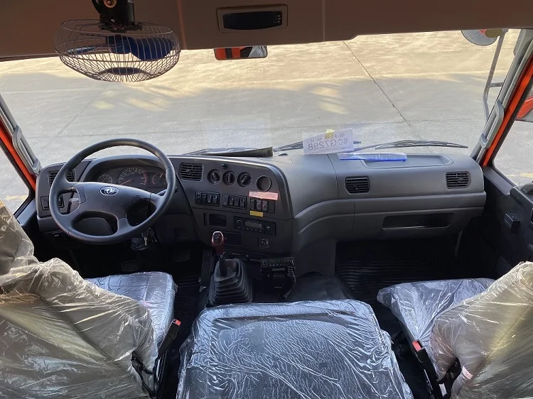 Туризм 4x4 внедорожные 19 кожаных сидений 6700x2320x2800 мм передний дизельный двигатель euro 3 ручной A/C ABS MP3 автобусы
