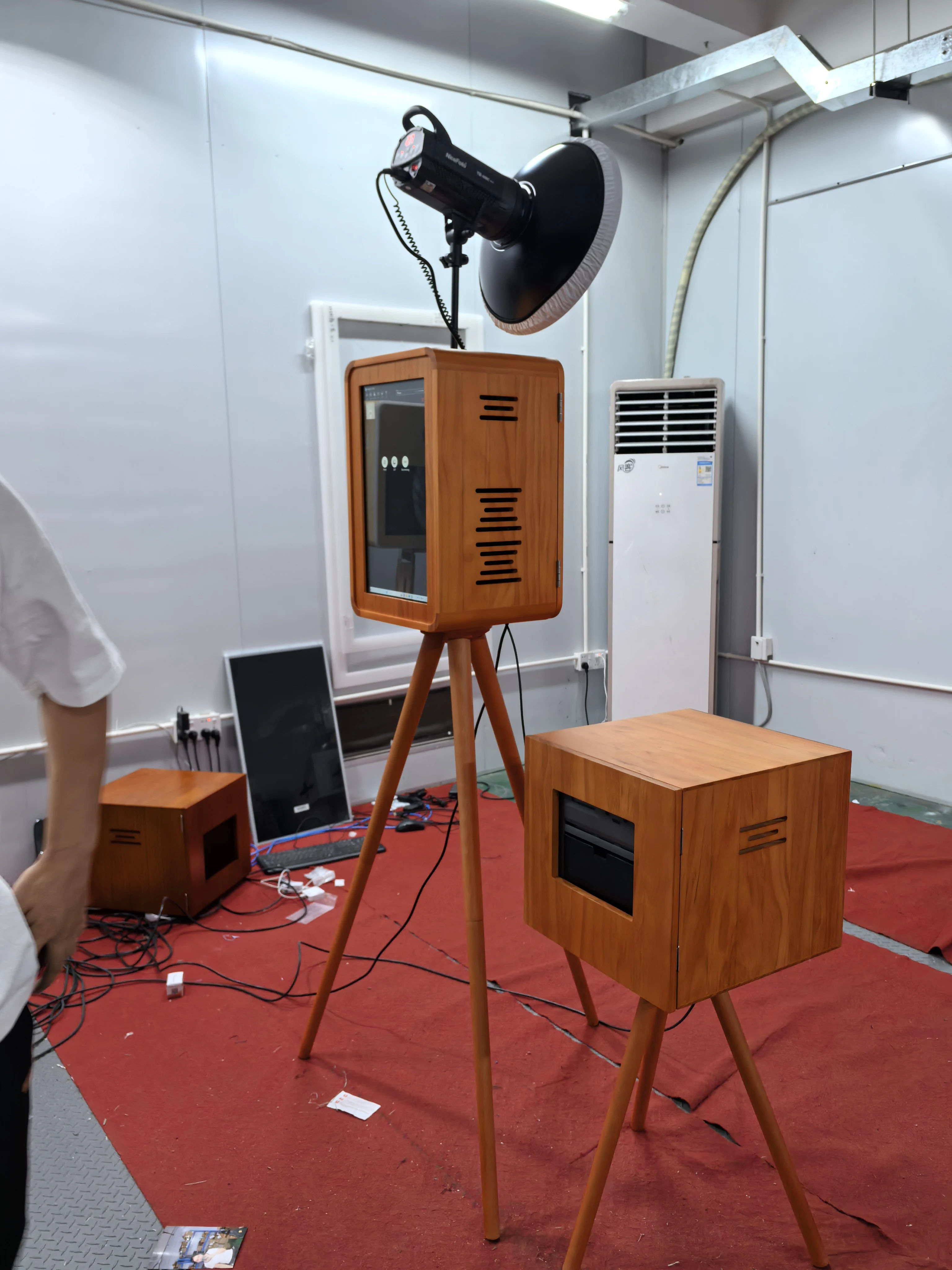 Hot Selling Double-sided SLR Camera, iPad Photo Booth Party Business Wedding Retro Wooden Photo Booth