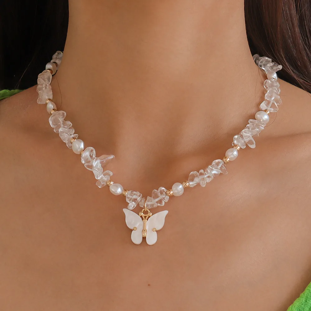 Fashion Jewelry Necklaces Multicolored Pearl And Stone Beads Necklace Candy Color Butterfly Pendant Necklace Jewelry Women