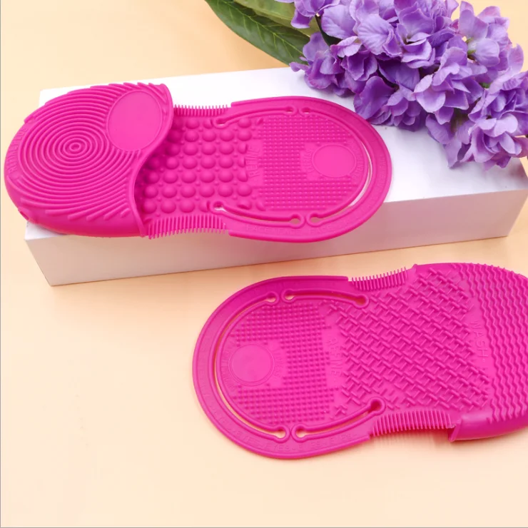  2021 new red silicone portable makeup brush cleaning pad custom wholesale private