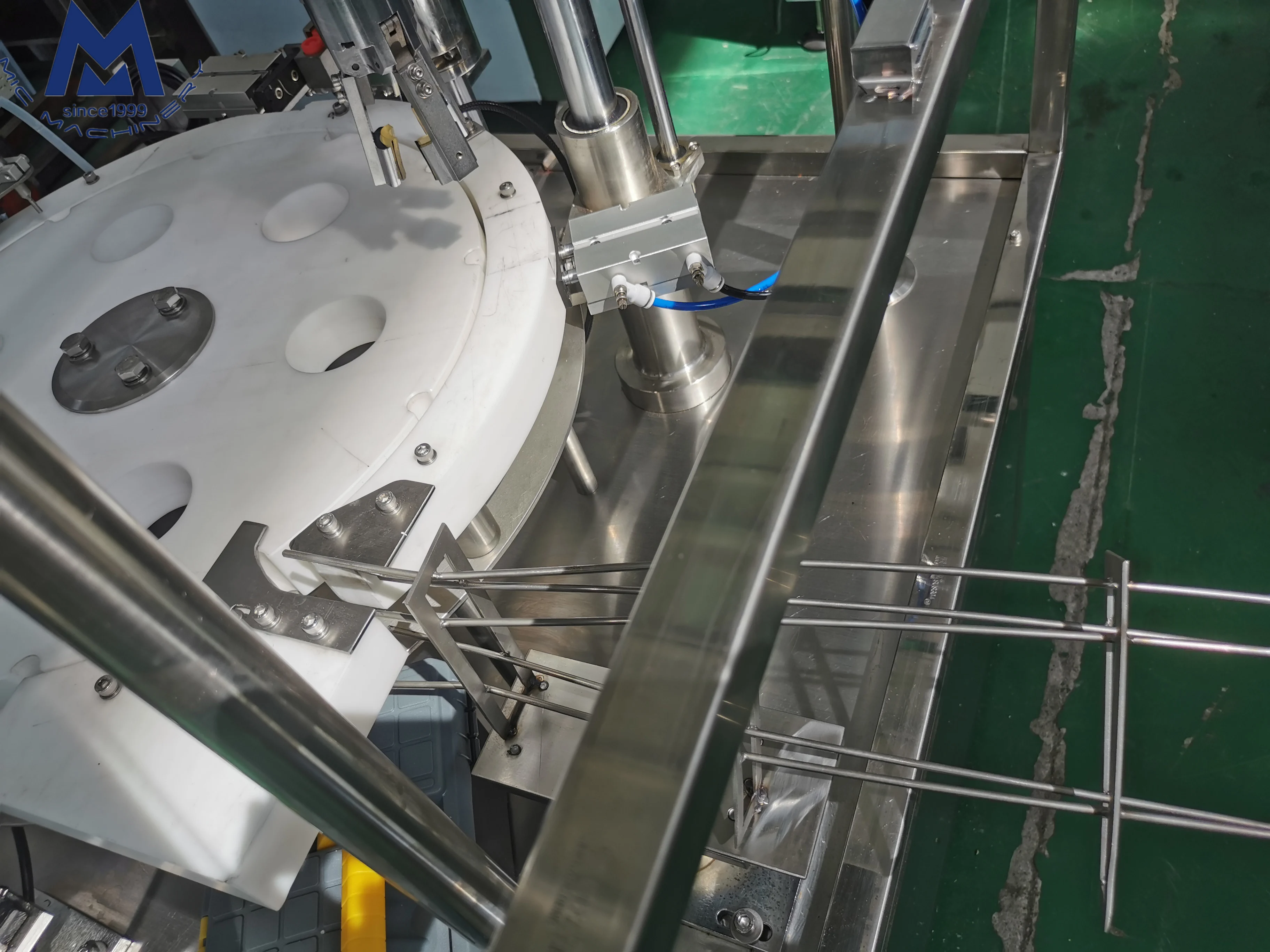 Automatic small vials antigen and capping test reagent tube pharmaceutical filling machine