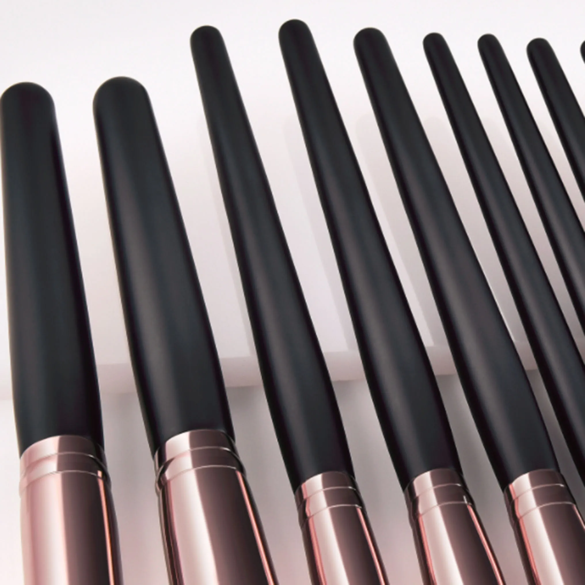 custom wholesale 17pcs makeup sets brushes make-up kits wooden make up brush set Shenzhen supplier