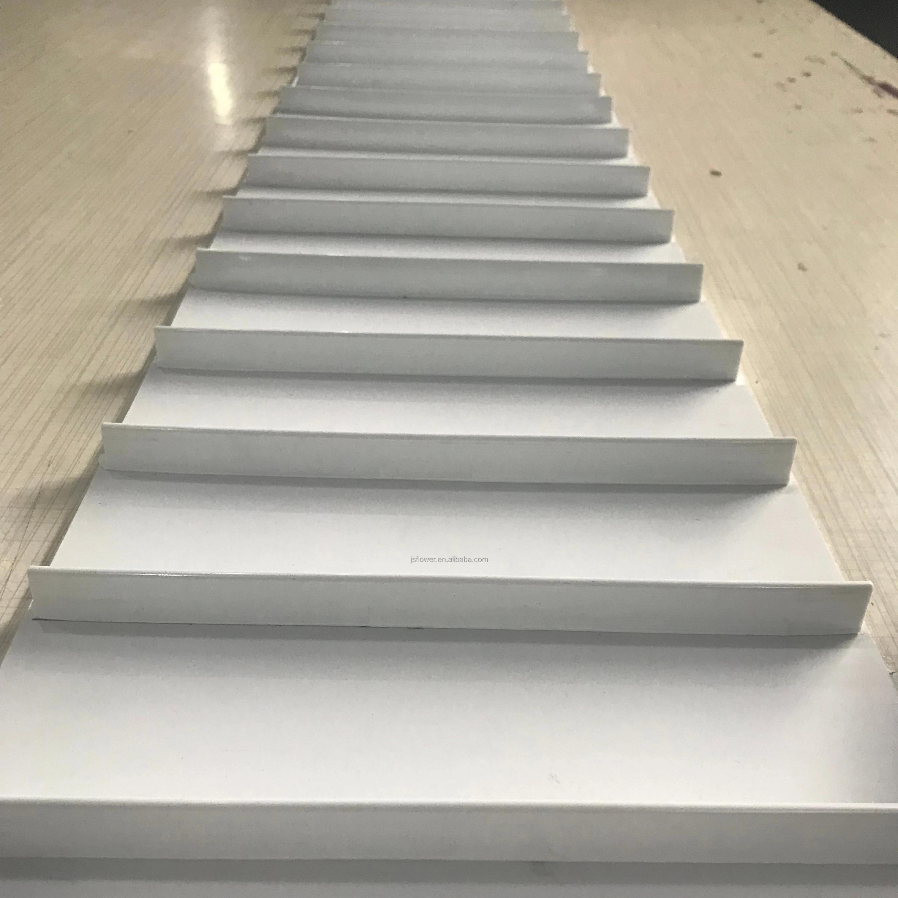 Manufacturer white belt pvc Agriculture/Industry/Food Grade/PU/PVC Rough Top White Conveyor Belt