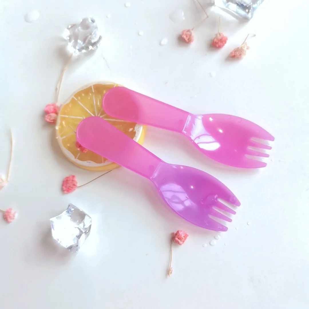 Wholesale factory small custom clear blue disposable plastic mini fork for fruit dessert and frozen cakes