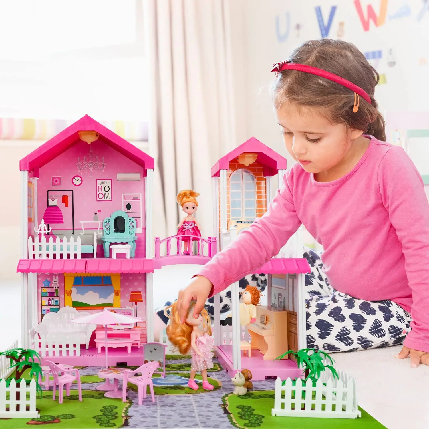 Girls Miniature Dollhouses DIY Funny Child Pretend Play Plastic Doll Houses Toys Indoor Playing with Accessories Furniture