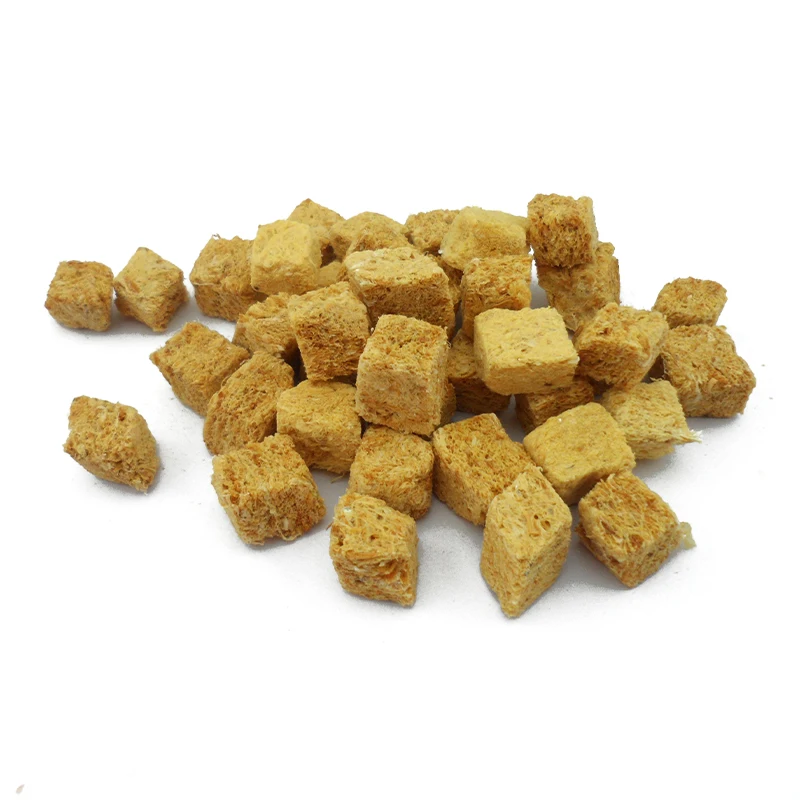 OEM ODM Pet treats and food factory manufacturer Lecithin rich Crunchy FD Salmon Dice dog cat snack