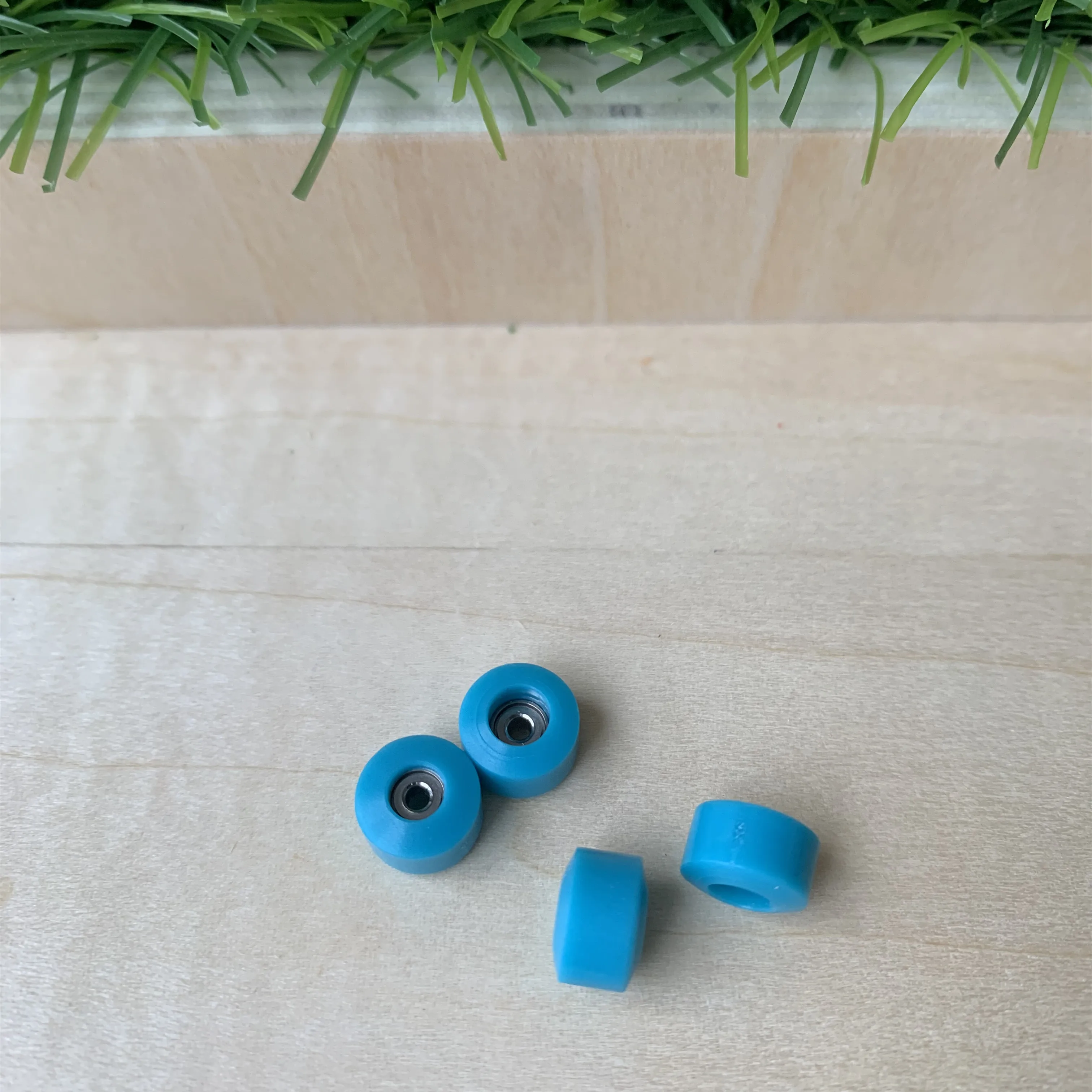 High speed bearing finger skateboard wheels fingerboard wheels