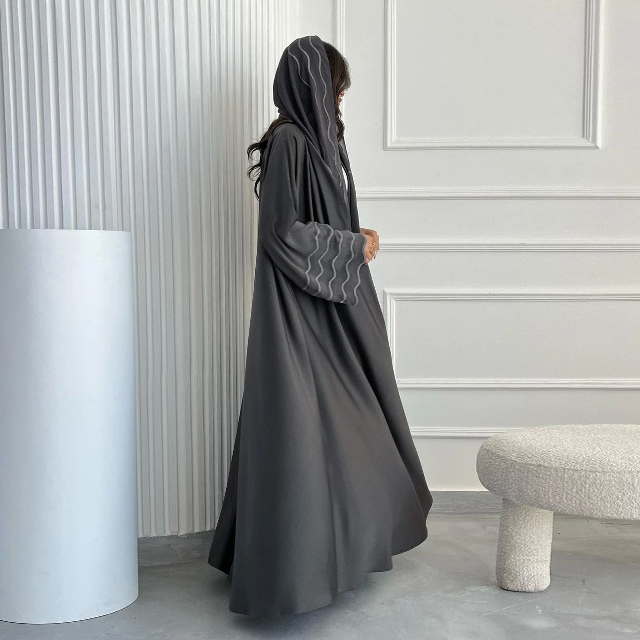 2024 Black Islamic Ladies Cloth Wedding Open Abayas Set Solid Color Long Sleeve Black Open Abaya Dubai With Embroidery Designs