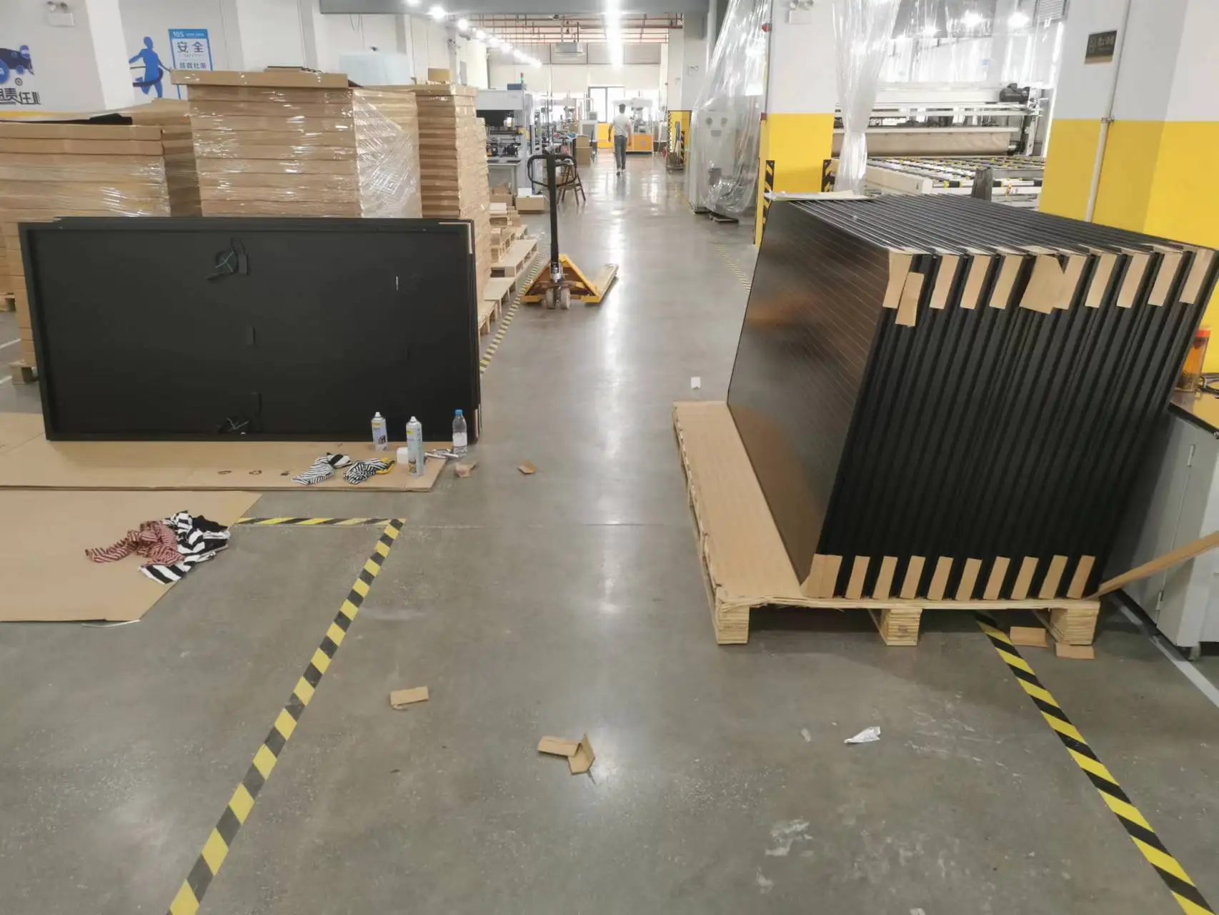 Europe Black Frame Solar Panel Mono 450w 460w 470w 480w With Black Frame High Efficiency Solar Panels OEM orders