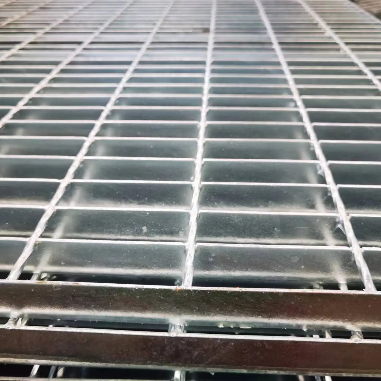 Manufacture  Price Steel Serrated Grating  for parking platform