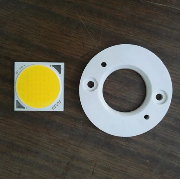 Size 19*19mm, Light Area 17mm, CRI 80Ra 90Ra 1919 COB LED Chip 40W
